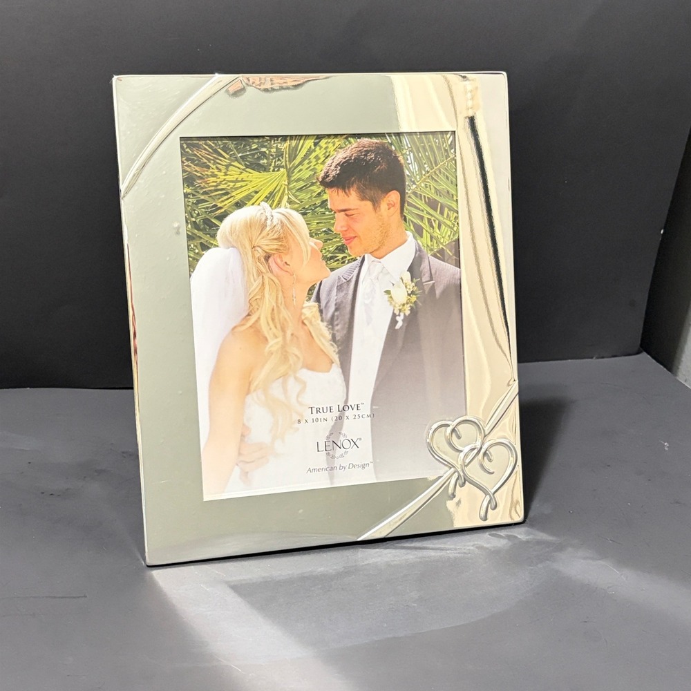 Lenox True Love Silverplate 8x10 Picture Frame Interlocking Hearts 812617 Silver